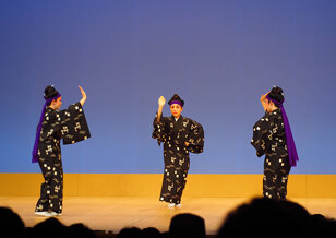 【公演レポート】12月3日 沖縄芝居公演　明朗時代歌劇「渡地物語」掲載しました